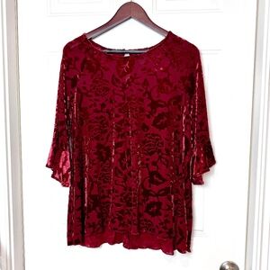 Chelsea & Theodore Red Velvet Burnout Top Tunic Size Large
